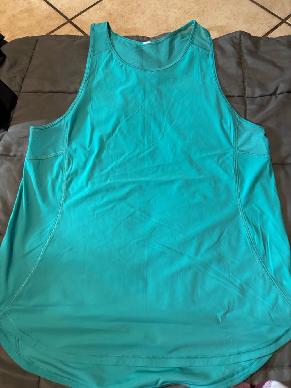 lululemon athletica Women's Teal Tank Rash Guard